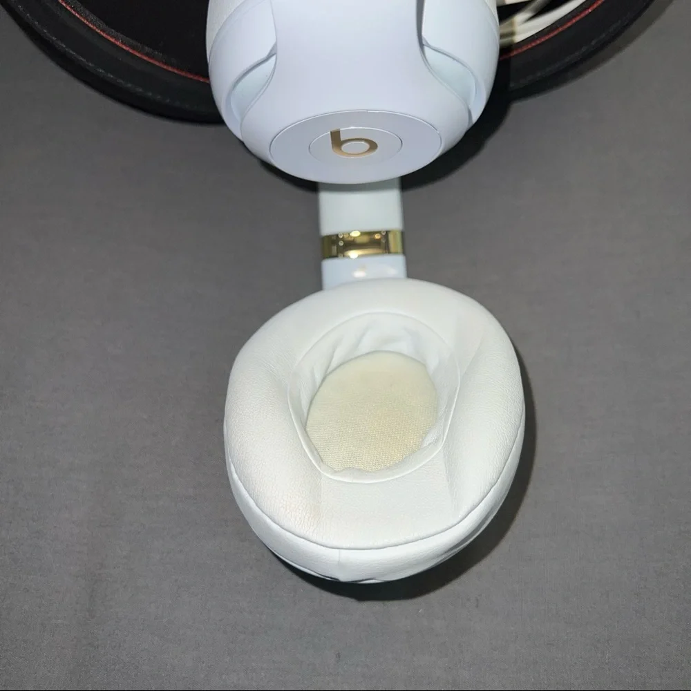 Beats studio3 headphones - Picture 9 of 15